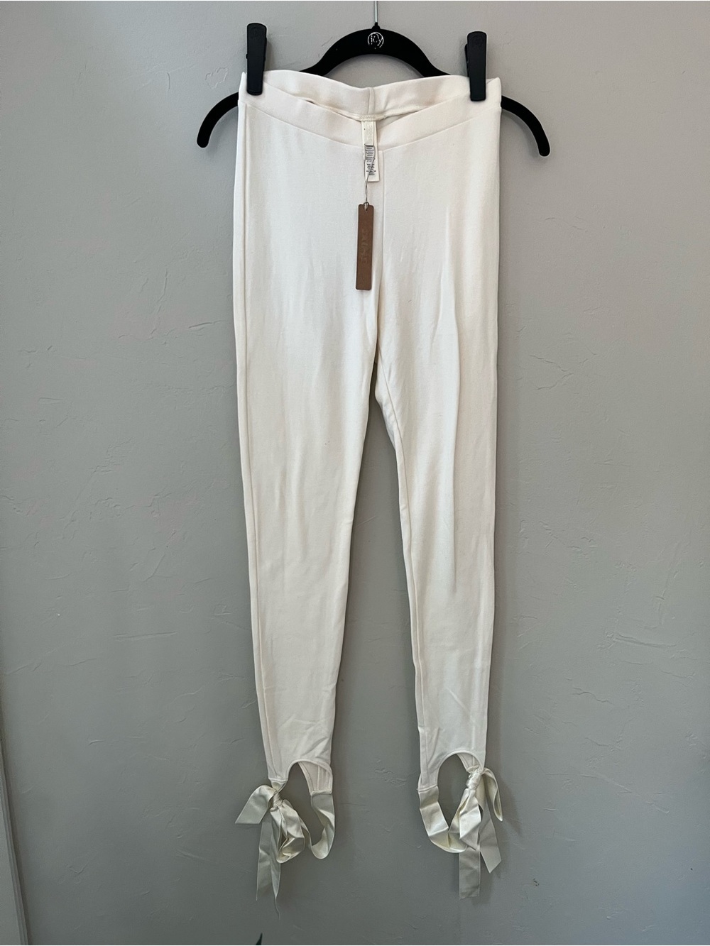 HTF SKIMS CLOUD STIRRUP LEGGINGS PANTS ECRU XS - Picture 4 of 5
